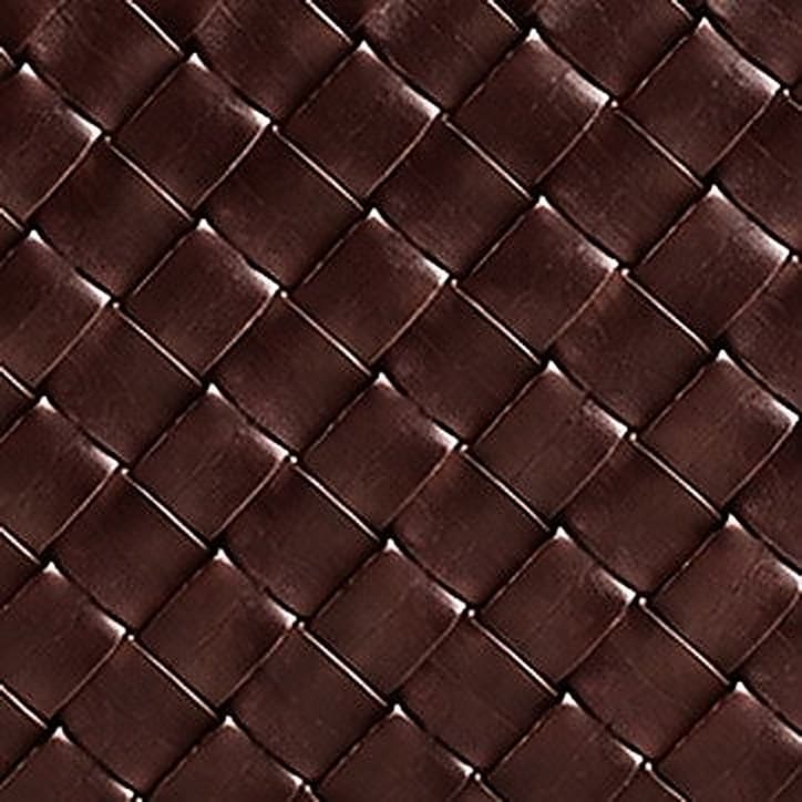 Close-up of the fine diagonal intrecciato, hand-interlaced exterior on the Milano